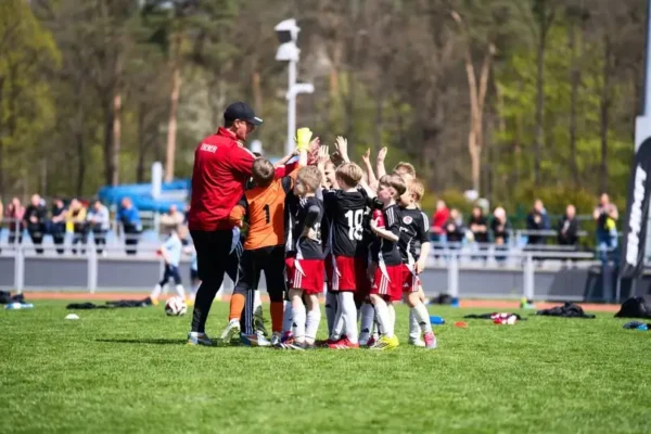 Iskra Friendly Tournament w Puławach: ponad 100 młodych piłkarzy zagra w niedzielę