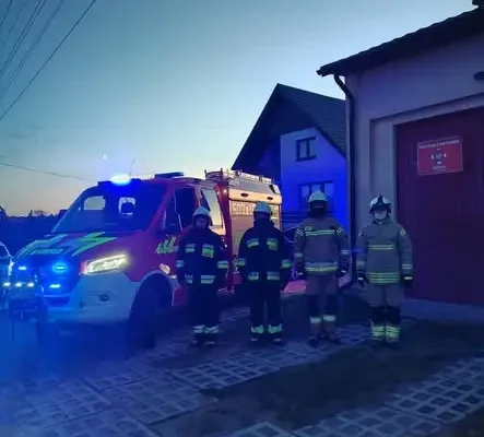 Strażacy z powiatu puławskiego oddali hołd tragicznie zmarłym kolegom z Niska
