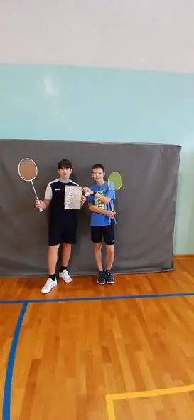 Brązowy medal badmintonistów z SP nr 3 w Puławach