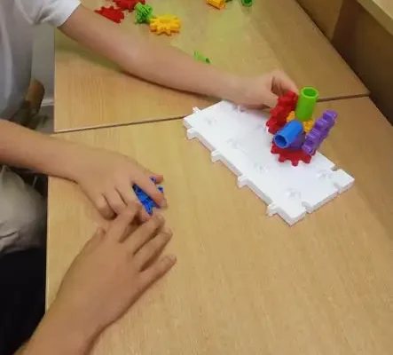 Klocki Korbo uczą drugoklasistów współpracy i matematyki