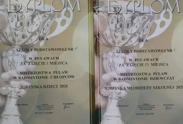 Chłopcy z SP1 Puławy najlepsi w badmintonie – awans do powiatu