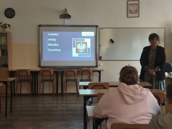 Uczniowie z Nałęczowa poznali kulisy pracy urzędników państwowych
