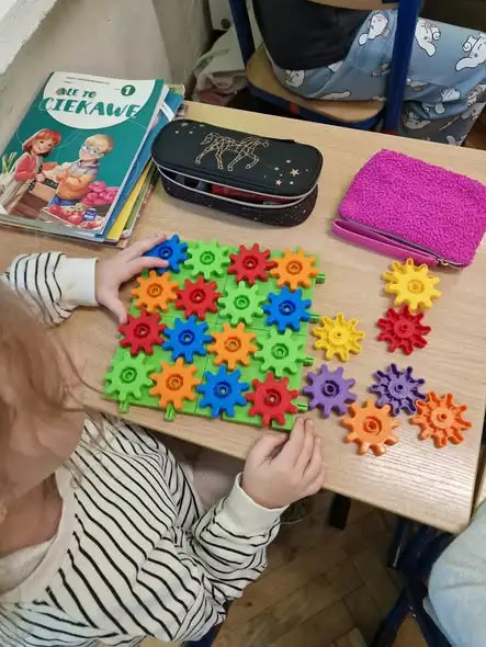 Pierwszaki z Ia odkrywają sudoku z klockami KORBO