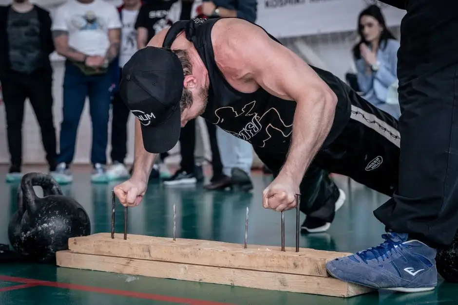 Strażacy z Wąwolnicy rzucili wyzwanie: 10 pompek dla Aleksa i promocja krwiodawstwa